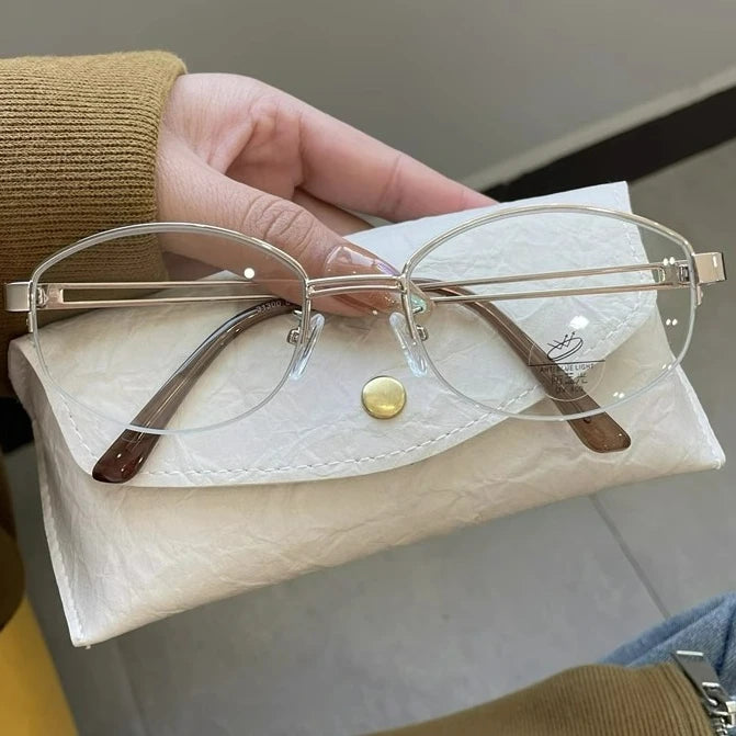 Classic Oval Sunglasses – women Plastic Frame UV Eyewear