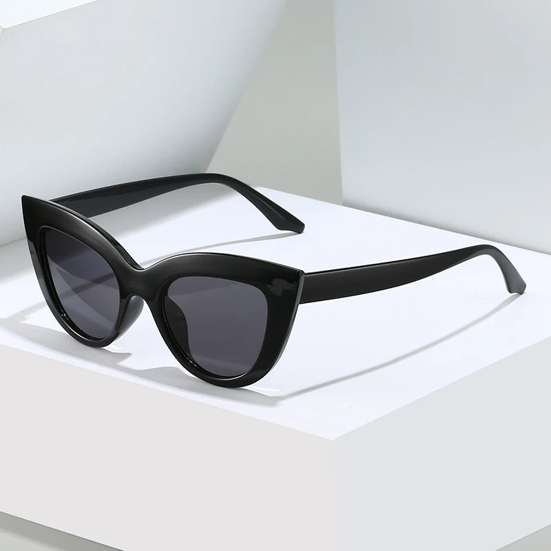 Cat Eye Retro Rhinestones Sun Glasses - retinosa