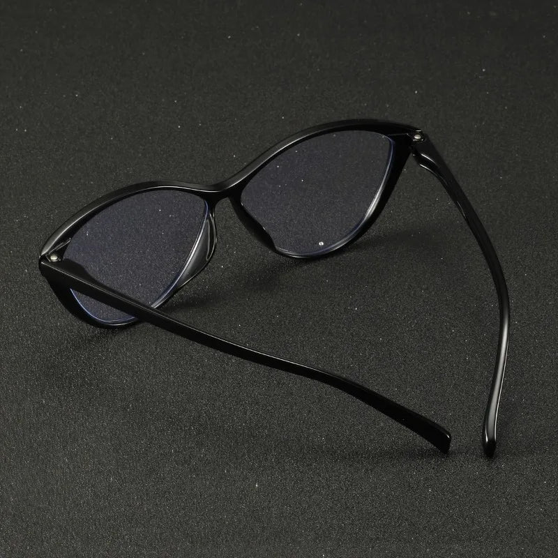 Women's Plastic Cat-Eye Minimalist Personality Glasses - retinosa