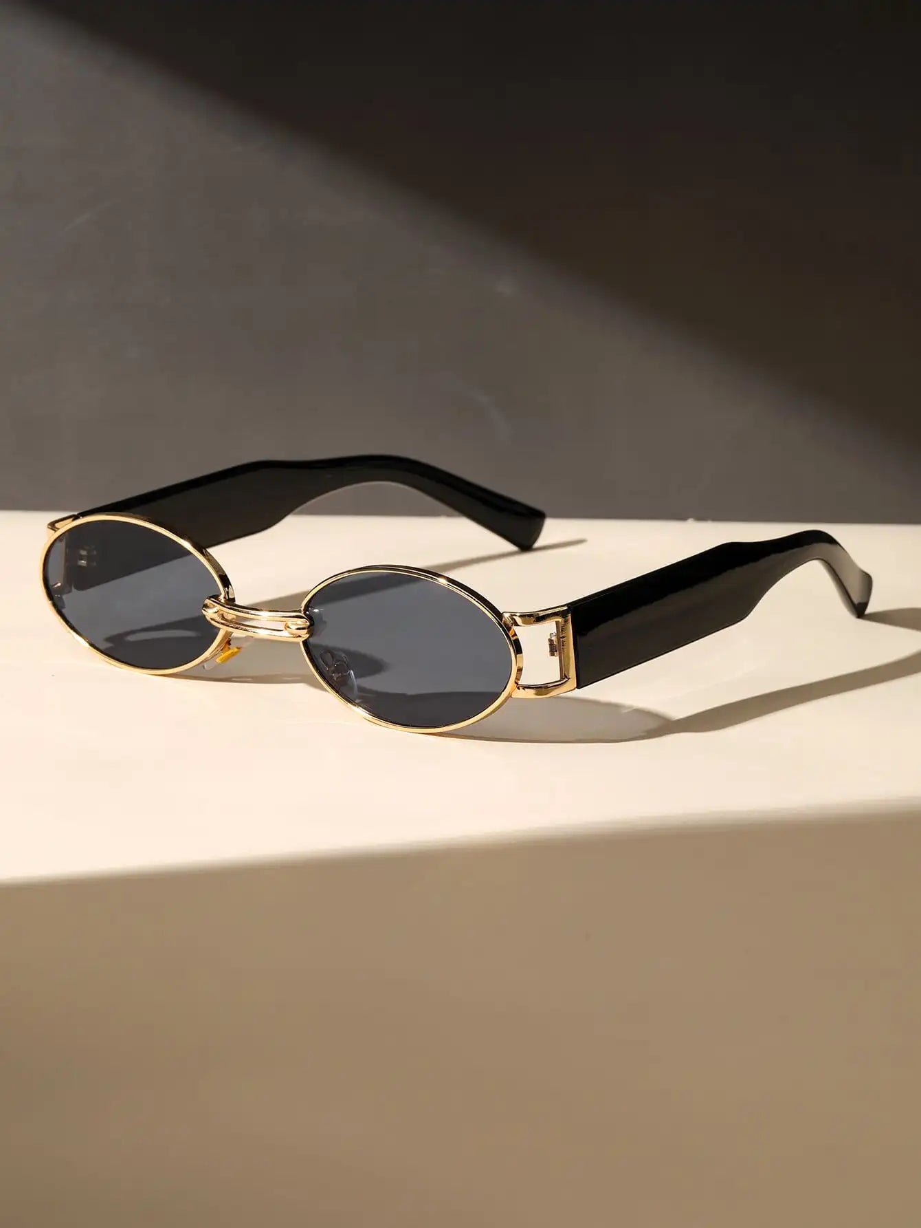 Unisex Luxury Oval Fashion Glasses