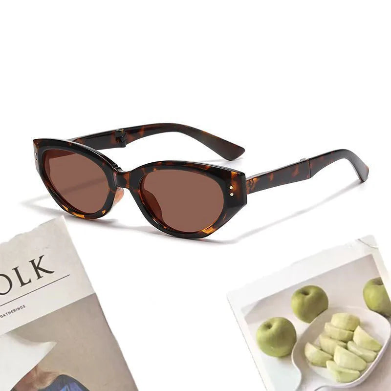 Minimalist Oval Foldable High Definition Cat-eye Glasses - retinosa